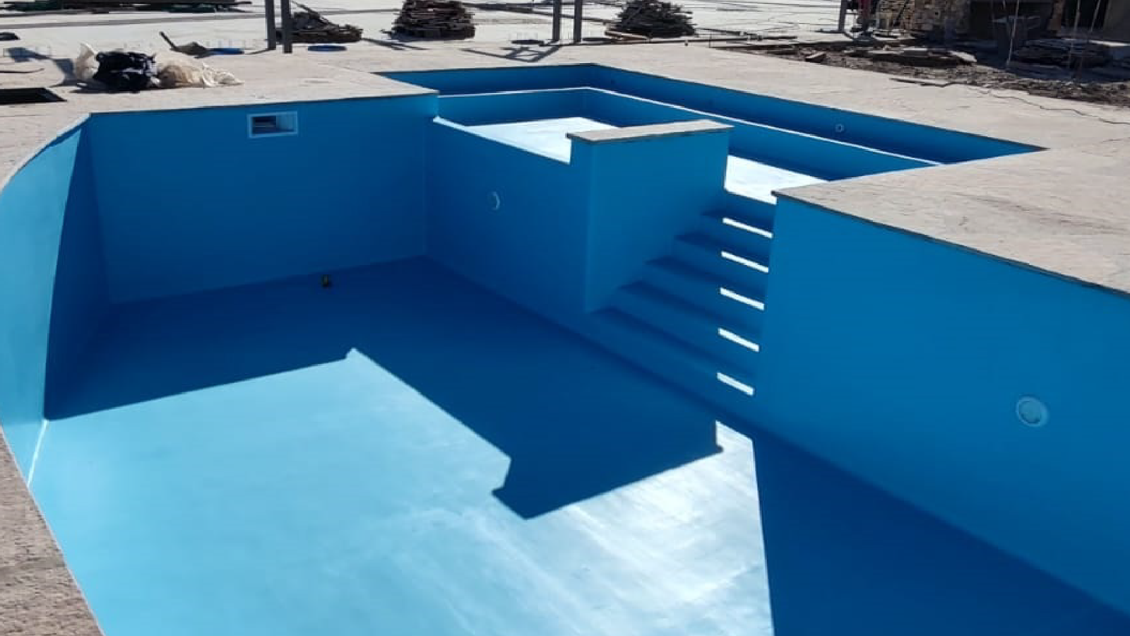 Pileta Luxury